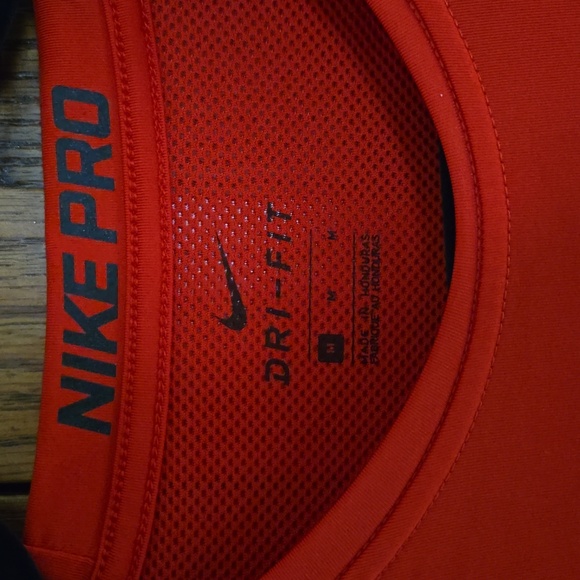 Men's Nike Pro Dri Fit tee - Picture 2 of 4